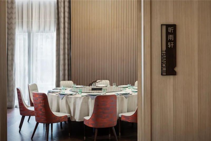 新中式度假酒店設(shè)計(jì)推薦:蘇州東太湖大酒店餐廳包房計(jì) 新中式度假酒店設(shè)計(jì)推薦:蘇州東太湖大酒店餐廳包房計(jì)